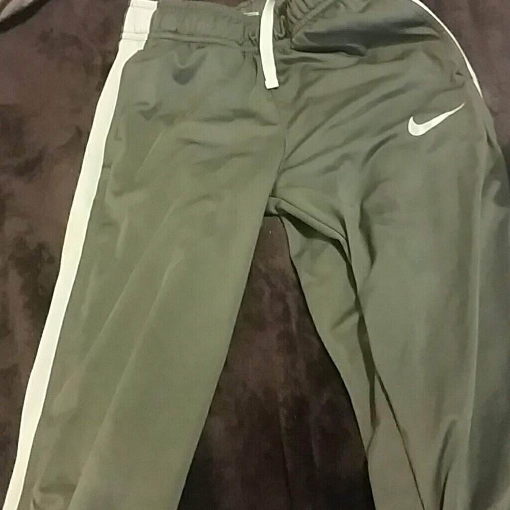 Nike jogging pants